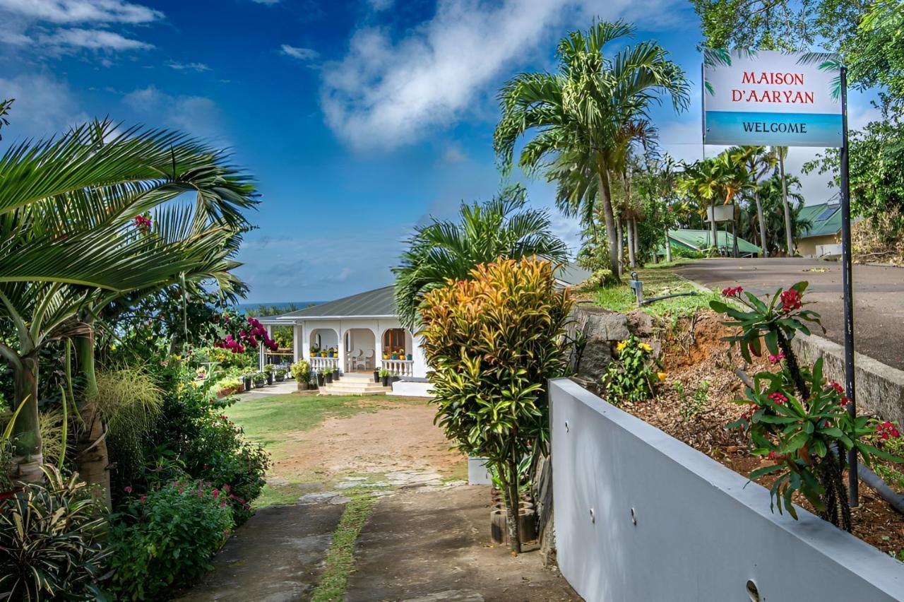 Maison D'Aaryan Anse aux Pins Bagian luar foto