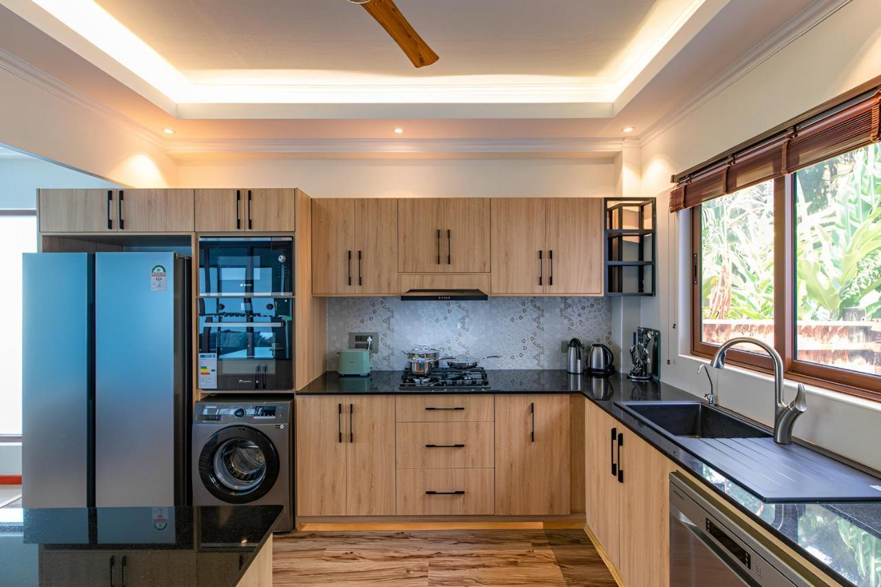 Maison D'Aaryan Anse aux Pins Bagian luar foto